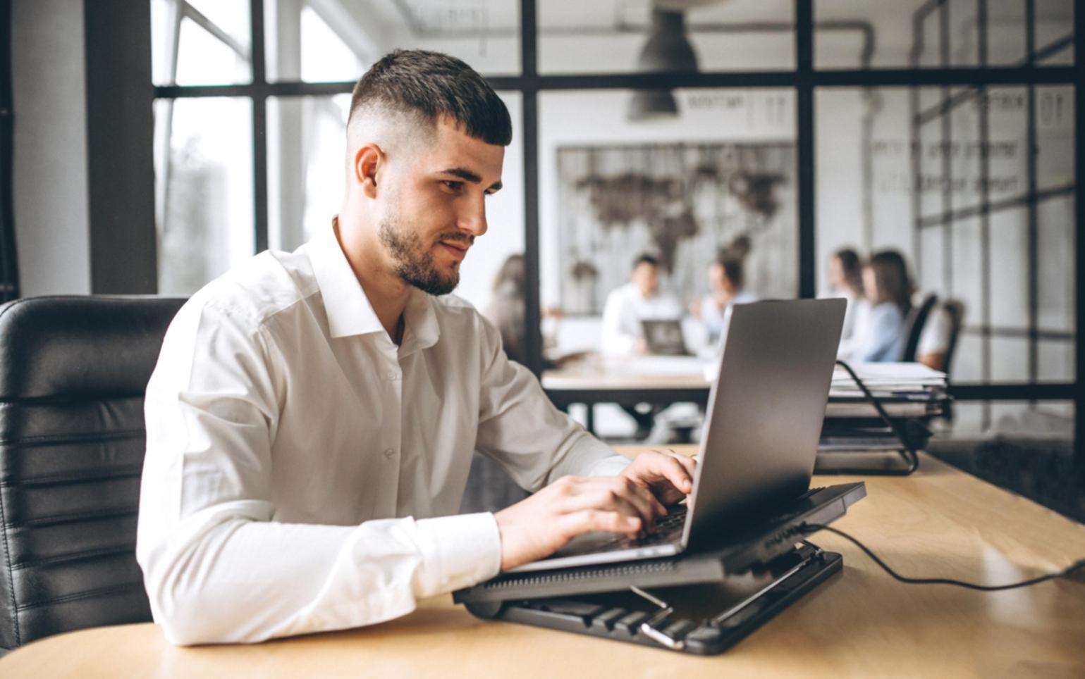 SEO-Analyse am Computer